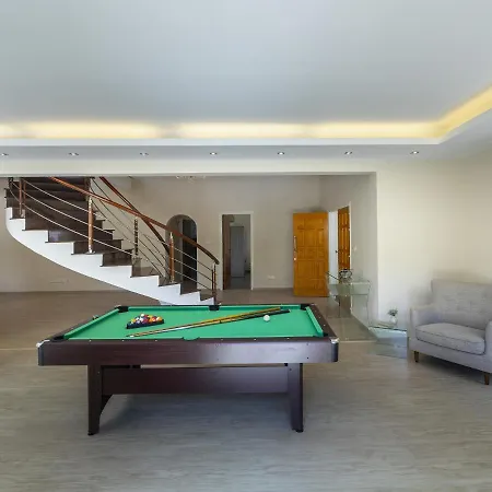 Villa Meneou Seaside Mansion 7 *