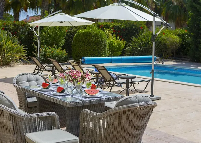 Meneou Seaside Mansion 7 וילה *