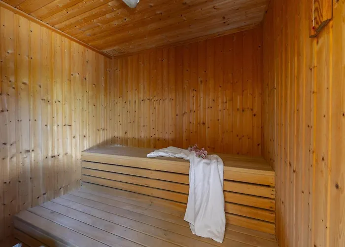 Meneou Seaside Mansion 7 וילה *