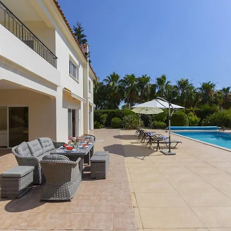 Meneou Seaside Mansion 7 Larnaca