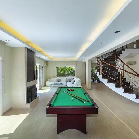 Meneou Seaside Mansion 7 Larnaca