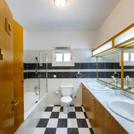 Villa Meneou Seaside Mansion 7 *