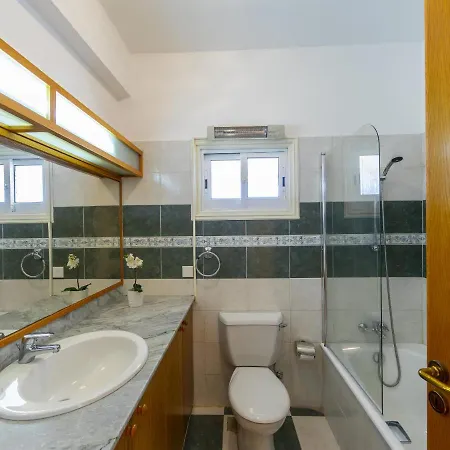 Meneou Seaside Mansion 7 Larnaca