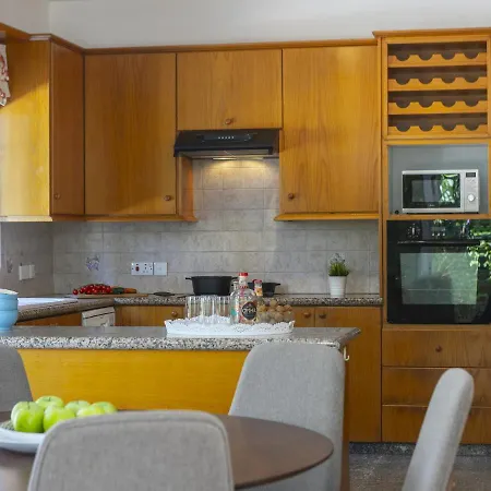 Meneou Seaside Mansion 7 * Larnaca